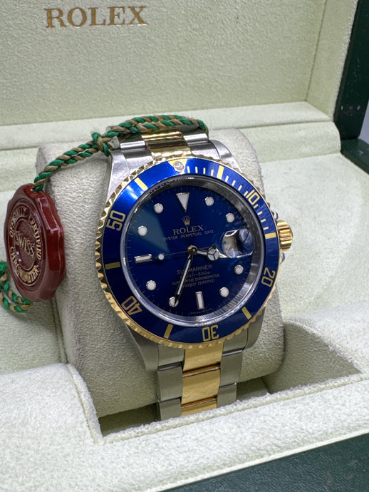 ROLEX SUBMARINER DATE 40MM BOX & PAPERS £9,450 WSN 3541