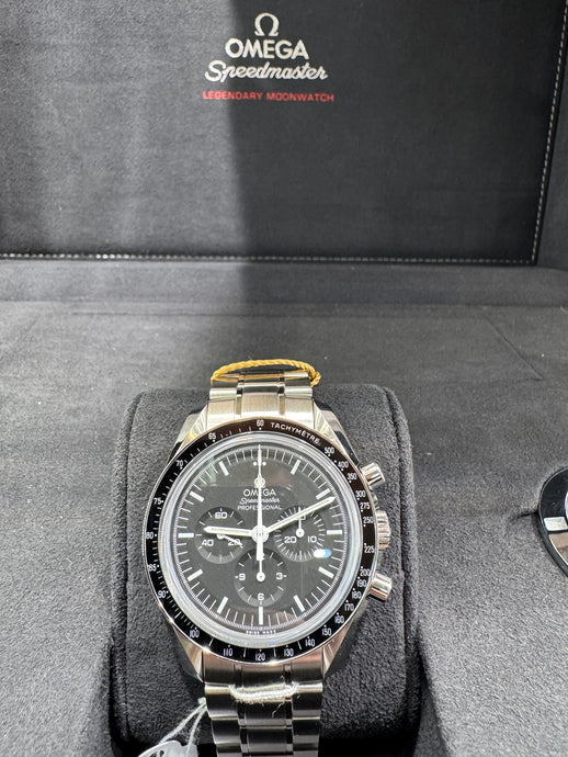 OMEGA SPEEDMASTER MOON 42MM BOX & PAPERS £4,750 WSN 3506