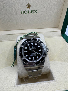 ROLEX SUBMARINER NON-DATE 41MM BOX & PAPERS £9,750 WSN 3272