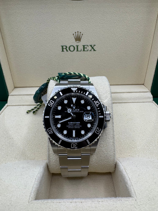 ROLEX SUBMARINER 41MM BOX & PAPERS £10,750 WSN 3367