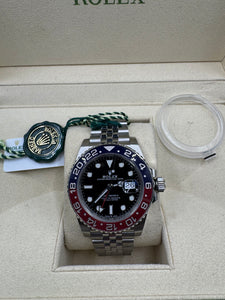 ROLEX GMT-MASTER II 'PEPSI' 40MM BOX & PAPERS £15,950 WSN 3495