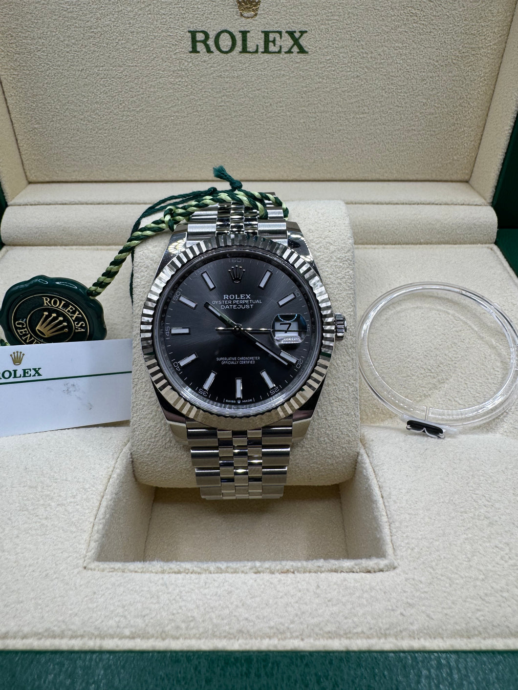 ROLEX DATEJUST 41MM BOX & PAPERS £10,950 WSN 3490